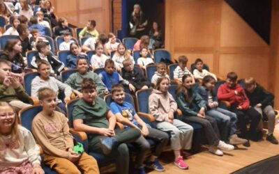 Posjet četvrtih razreda kazalištu